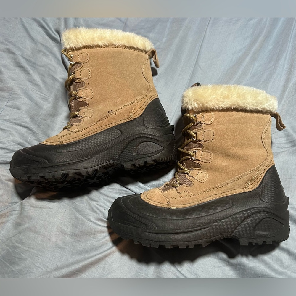 Women’s Itasca The Pines Winter Snow Boots Size 9